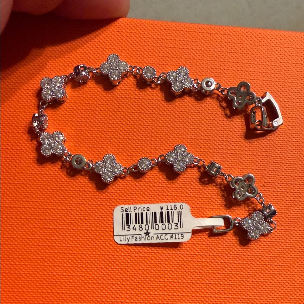 Ally Fashion Silver Clover Crystal Link Bracelet - Silver